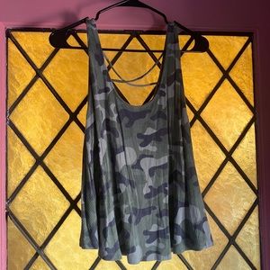 Good Luck Gem Camo tank top